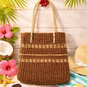 Vintage Handwoven Straw hand bag
